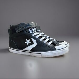 Converse Boys Pro Blaze Strap A01071C Black & White High top Sneakers Sz 5.5